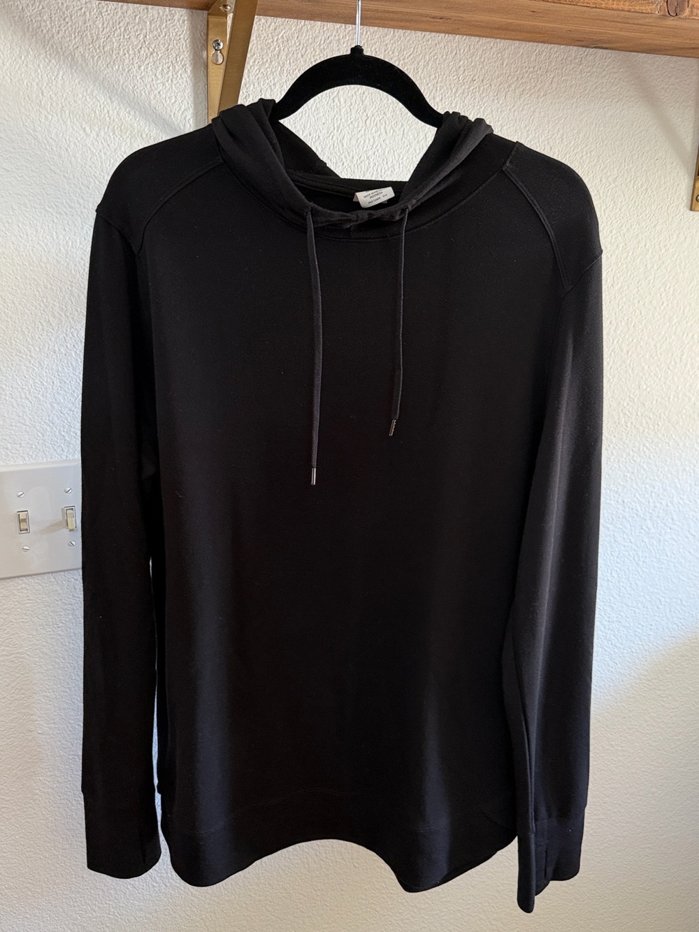 Athletic Works Black Hooded Long-Sleeve Pullover
